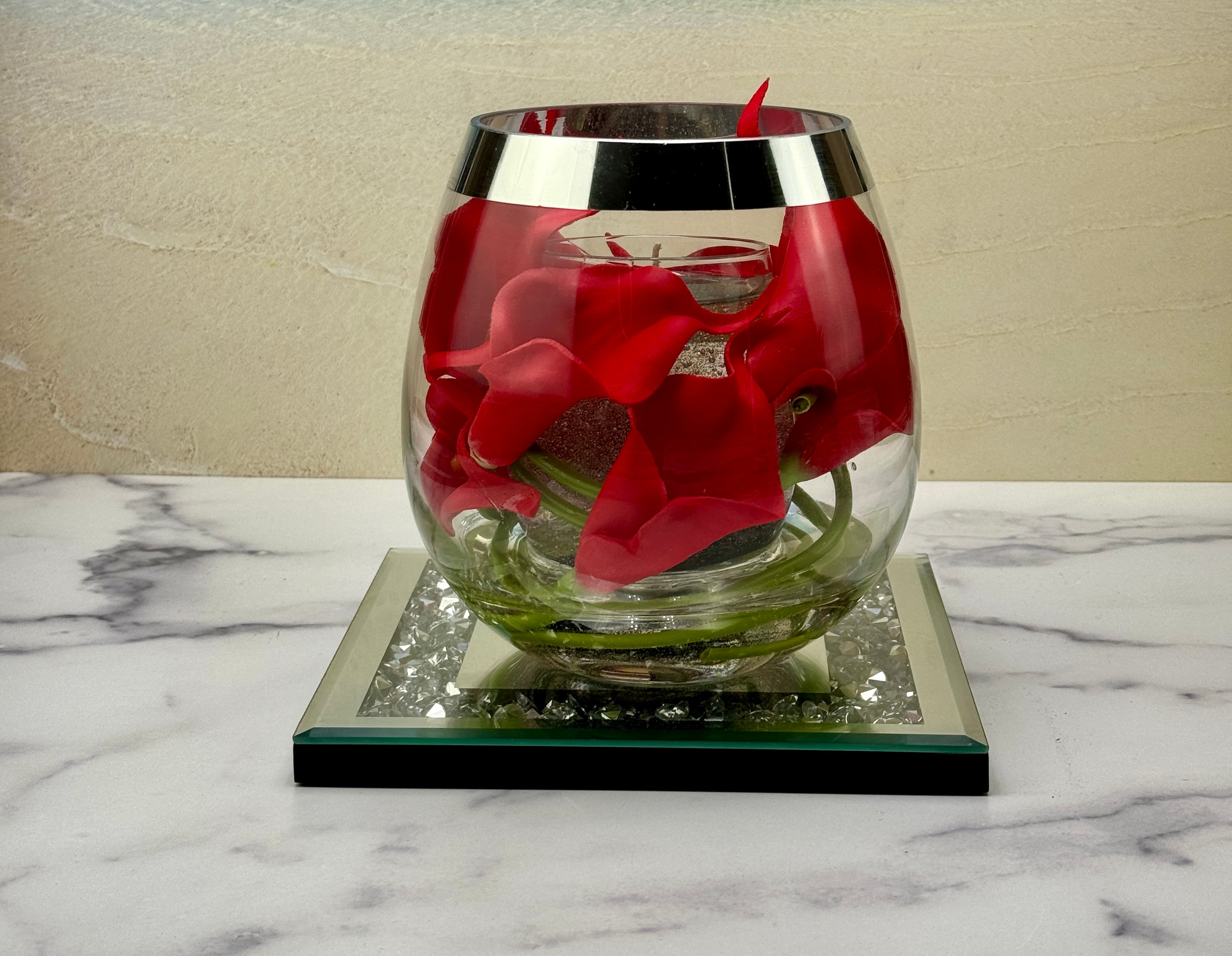 Reflective Elegance: Crimson Calla Lily Vase and Candle Set