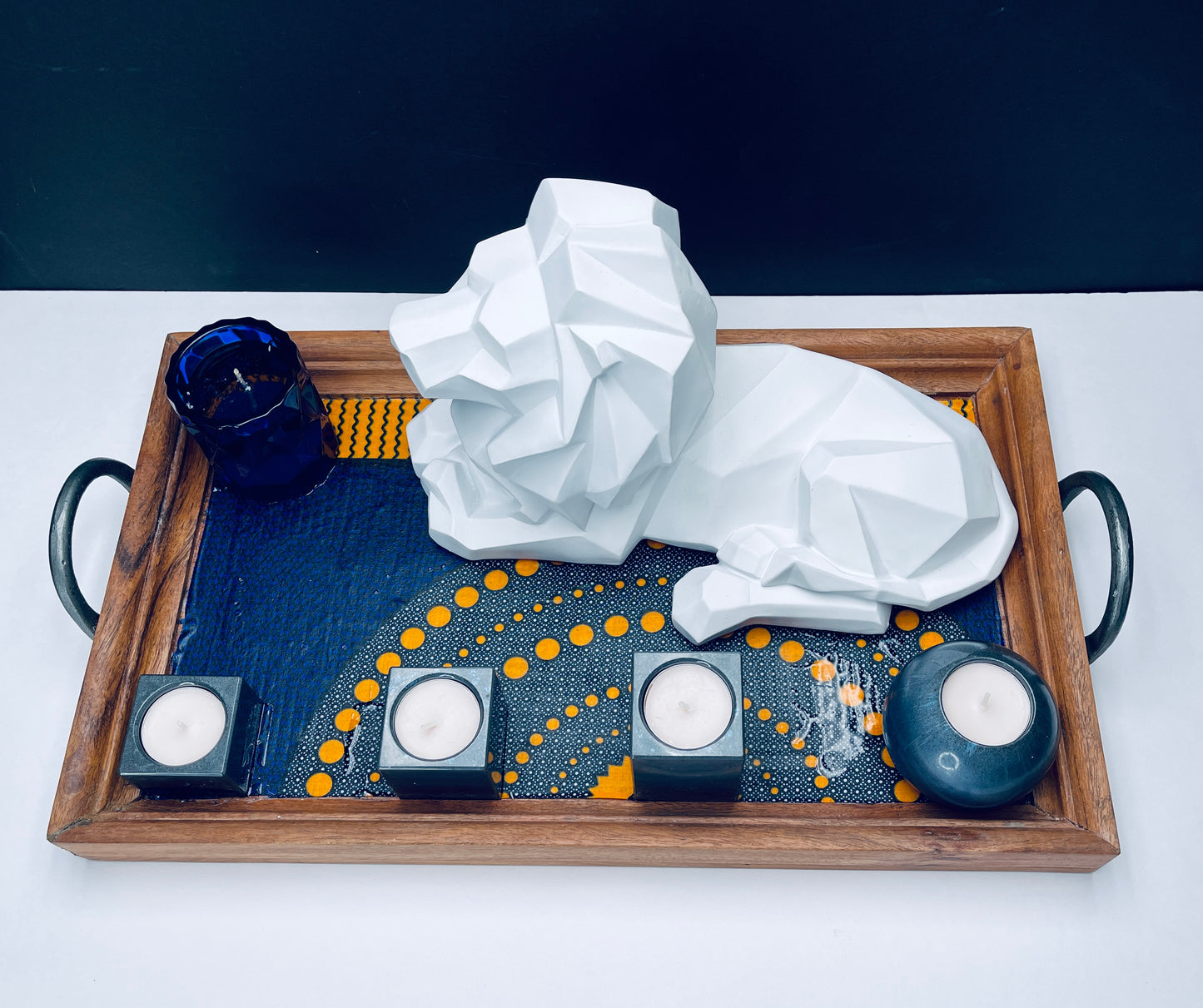 Alabaster Majesty: Lion on Platter
